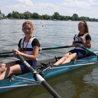 Vivian Beucke Gina Niklaus im Boot Vivian Beucke Gina Niklaus im Boot